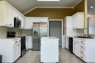 212 Toluca Trail, Hewitt, TX 76643 - Photo 9