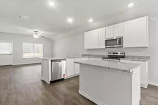 10632 Stag Ln, Fort Worth, TX 76036 - Photo 5