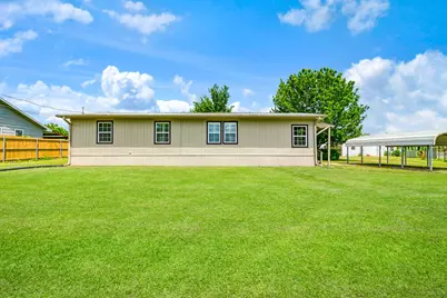 735 1st Street SW, Detroit, TX 75436 - Photo 1