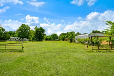 735 1st Street SW, Detroit, TX 75436 - Photo 17