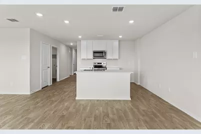 915 Prince Albert, Seguin, TX 78155 - Photo 13
