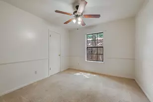 2007 Sandalwood Ln, Bryan, TX 77807 - Photo 13