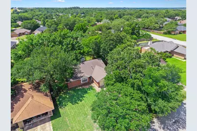 2007 Sandalwood Lane, Bryan, TX 77807 - Photo 19