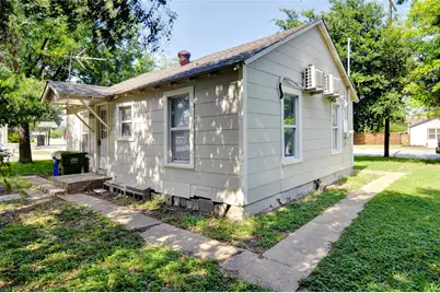 300 Meadow Park Drive, White Settlement, TX 76108 - Photo 5