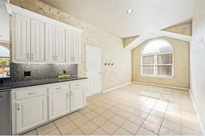 2119 Shumard Oak Lane, Irving, TX 75063 - Photo 9