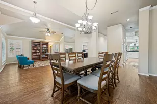 2119 Shumard Oak Ln, Irving, TX 75063 - Photo 5