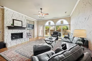 2119 Shumard Oak Ln, Irving, TX 75063 - Photo 7