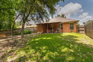 629 Forest Oaks Dr, Grand Prairie, TX 75052 - Photo 25
