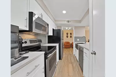 5904 Sandhurst Lane #145, Dallas, TX 75206 - Photo 13