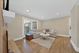 5904 Sandhurst Ln, Dallas, TX 75206 - Photo 3