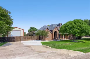 940 Melissa Dr, Waxahachie, TX 75167 - Photo 3