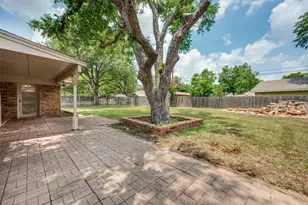 2613 Smith Barry Rd, Pantego, TX 76013 - Photo 23