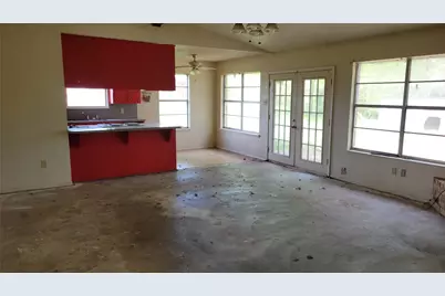 902 S Old Temple Road, Hewitt, TX 76643 - Photo 5