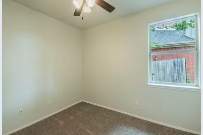 10513 Fossil Hill Drive, Fort Worth, TX 76131 - Photo 11