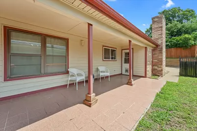 1926 Creek Wood Court, Irving, TX 75060 - Photo 11