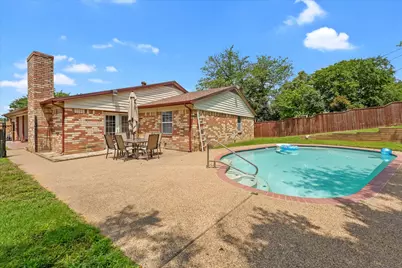 1926 Creek Wood Court, Irving, TX 75060 - Photo 9