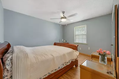 1926 Creek Wood Court, Irving, TX 75060 - Photo 15