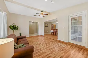 1926 Creek Wood Ct, Irving, TX 75060 - Photo 9