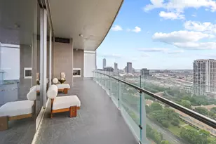 3130 N Harwood St, Dallas, TX 75201 - Photo 25