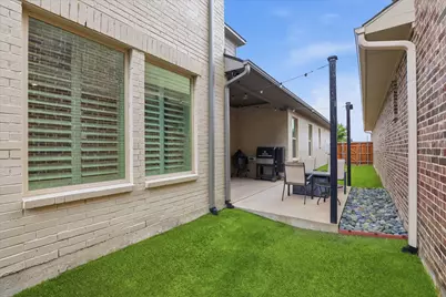 8470 Howell Drive, Frisco, TX 75034 - Photo 33