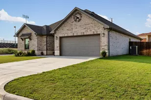 2101 Briarwood Dr, Bridgeport, TX 76426 - Photo 3