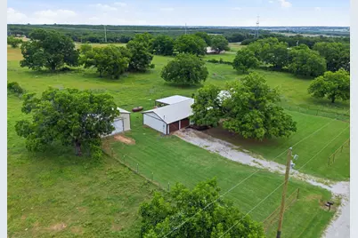 298 County Road 3940, Poolville, TX 76487 - Photo 23
