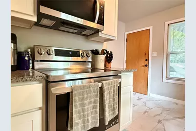 1009 Denton Street, Denton, TX 76201 - Photo 13