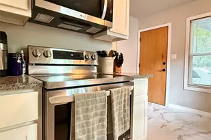 1009 Denton St, Denton, TX 76201 - Photo 13