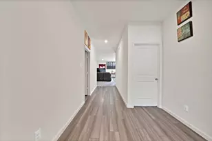 19 Cherryridge Dr, Edgecliff Village, TX 76134 - Photo 7