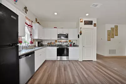 19 Cherryridge Drive, Edgecliff Village, TX 76134 - Photo 17