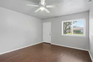 501 Rosewood Hills Dr, Garland, TX 75040 - Photo 5
