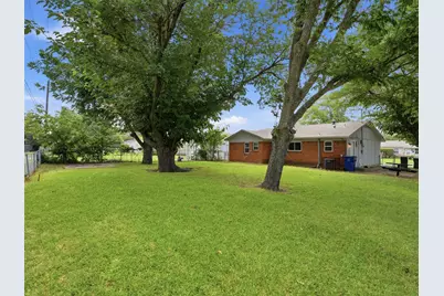 501 Rosewood Hills Drive, Garland, TX 75040 - Photo 23