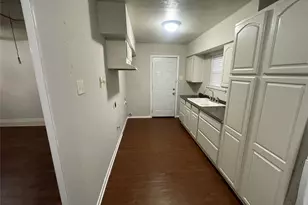 501 Rosewood Hills Dr, Garland, TX 75040 - Photo 7