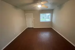501 Rosewood Hills Dr, Garland, TX 75040 - Photo 3