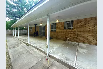 6421 Melinda Drive, Forest Hill, TX 76119 - Photo 15