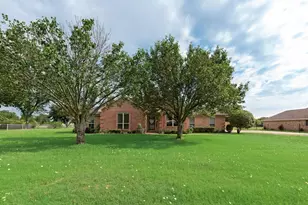 517 Hiwasee Rd, Waxahachie, TX 75165 - Photo 3
