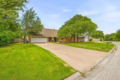 980 N Charlotte, Stephenville, TX 76401 - Photo 3