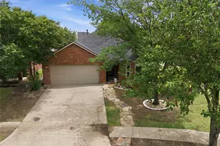 113 Forest Glen Dr, Mansfield, TX 76063 - Photo 1