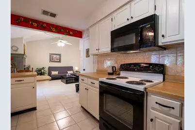408 Heritage Trail, Granbury, TX 76048 - Photo 9