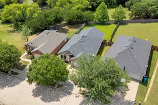 3209 Clydesdale Dr, Denton, TX 76210 - Photo 3