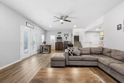 2518 Gladstone Drive, Dallas, TX 75211 - Photo 11