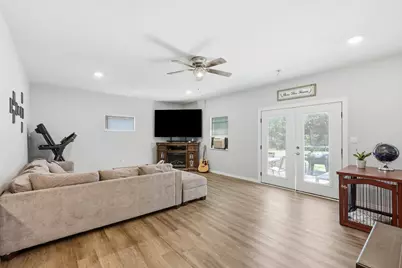2518 Gladstone Drive, Dallas, TX 75211 - Photo 9
