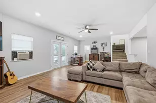 2518 Gladstone Dr, Dallas, TX 75211 - Photo 21