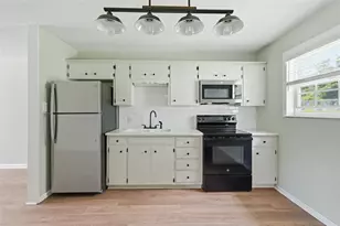 815 W Hull St, Denison, TX 75020 - Photo 11