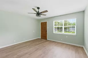 815 W Hull St, Denison, TX 75020 - Photo 9