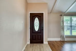 1817 Hemlock Dr, Garland, TX 75041 - Photo 3