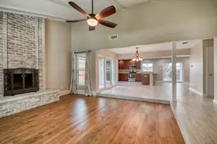 1817 Hemlock Dr, Garland, TX 75041 - Photo 5