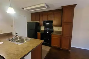 6002 Marvin Loving Dr, Garland, TX 75043 - Photo 5