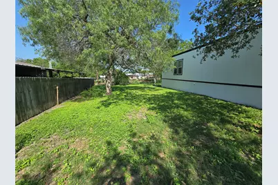817 N Park Avenue, Karnes City, TX 78118 - Photo 3
