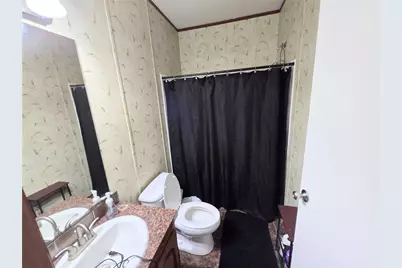 817 N Park Avenue, Karnes City, TX 78118 - Photo 17